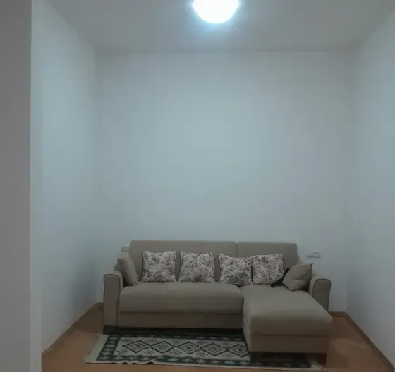 ქირავდება 2 ოთახიანი ბინა 60მ² 4/14 სართ თბილისი