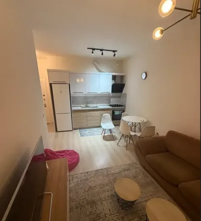 ქირავდება 2 ოთახიანი ბინა 50მ² 5/9 სართ თბილისი