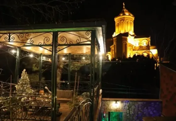 ქირავდება 2 ოთახიანი ბინა 33მ² 1/2 სართ თბილისი