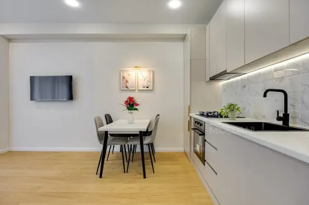 Apartments For Sale four-room 86м² 3/11 floor Tbilisi - photo 1