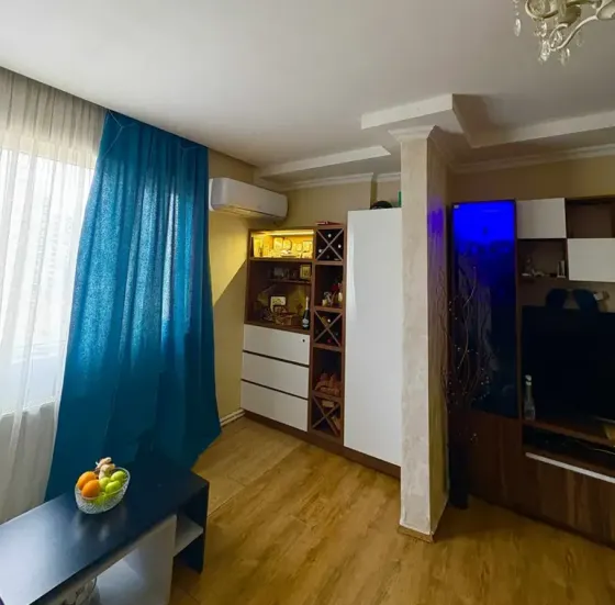 Apartments For Sale five-room 98м² 5/9 floor Tbilisi