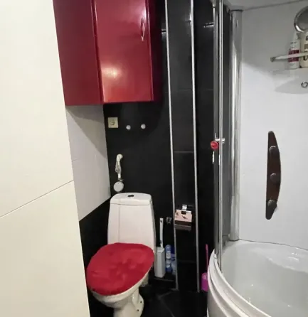 Apartments For Sale one-room 70м² 3/5 floor Tbilisi