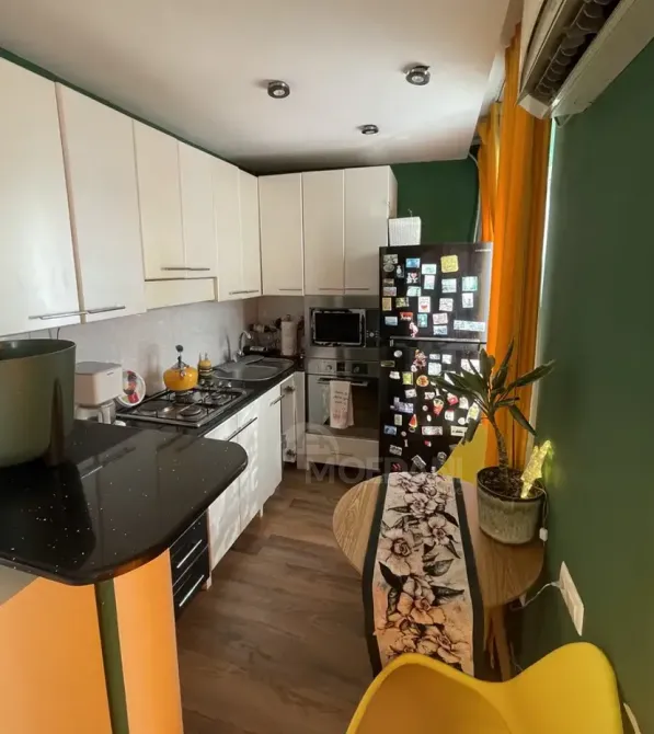 Apartments For Sale one-room 70м² 3/5 floor Tbilisi - photo 9