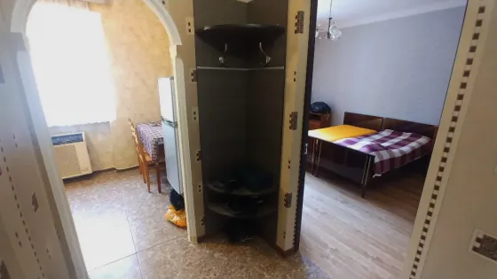 ქირავდება 1 ოთახიანი ბინა 30მ² 2/5 სართ თბილისი