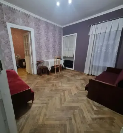 ქირავდება 2 ოთახიანი ბინა 45მ² 3/4 სართ თბილისი