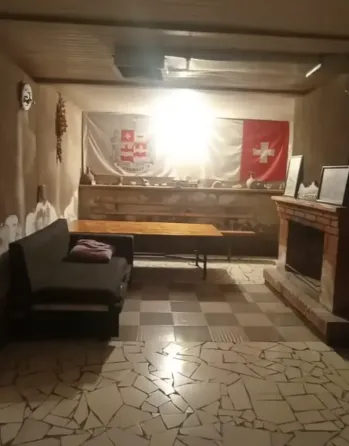 იყიდება 3 ოთახიანი ბინას 109მ² 1/3 სართ თბილისი