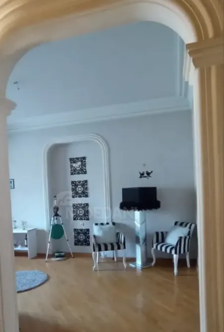 იყიდება 3 ოთახიანი ბინას 109მ² 1/3 სართ თბილისი - photo 4