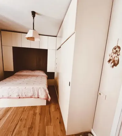 იყიდება 2 ოთახიანი ბინას 52მ² 8/8 სართ თბილისი