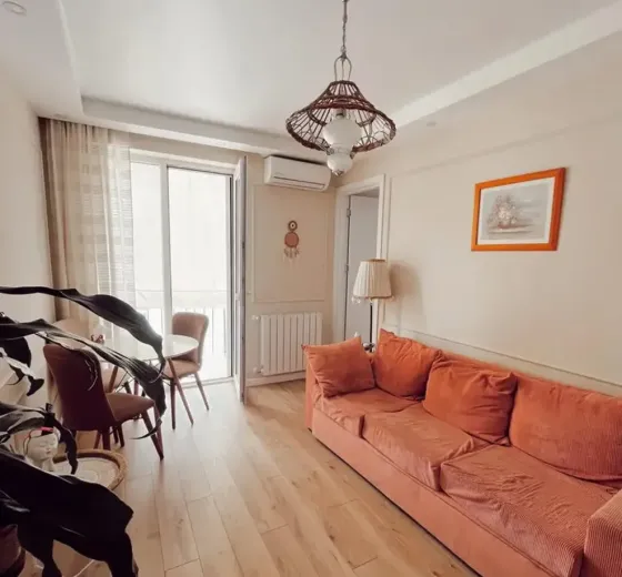 იყიდება 2 ოთახიანი ბინას 52მ² 8/8 სართ თბილისი