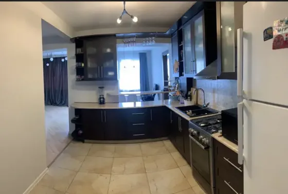 იყიდება 4 ოთახიანი ბინას 120მ² 9/9 სართ თბილისი