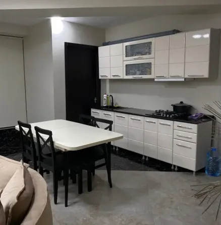 იყიდება 3 ოთახიანი ბინას 124მ² 1/7 სართ თბილისი