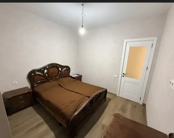 იყიდება 3 ოთახიანი ბინას 70მ² 3/14 სართ თბილისი