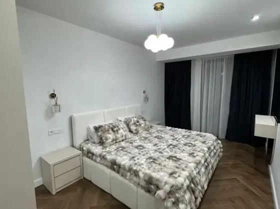 იყიდება 2 ოთახიანი ბინას 68.3მ² 7/10 სართ თბილისი