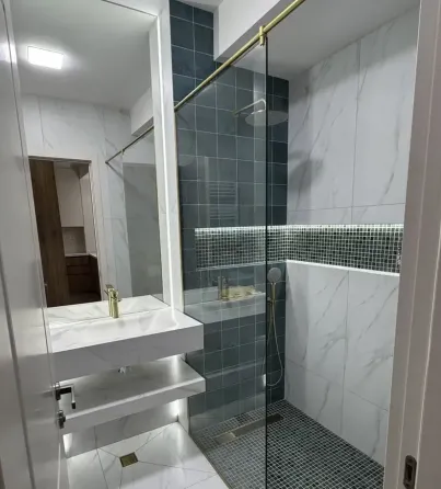 იყიდება 2 ოთახიანი ბინას 67.5მ² 3/11 სართ თბილისი