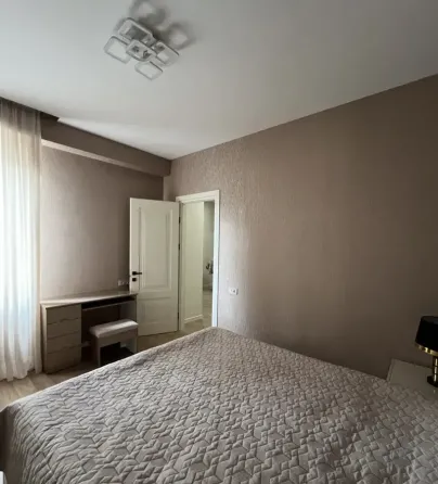 იყიდება 3 ოთახიანი ბინას 71.5მ² 3/6 სართ თბილისი