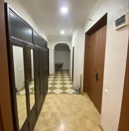 იყიდება 3 ოთახიანი ბინას 75მ² 2/4 სართ თბილისი