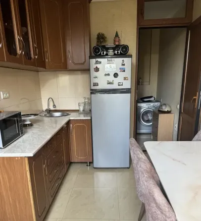 იყიდება 4 ოთახიანი ბინას 125მ² 3/5 სართ თბილისი