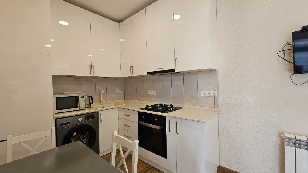 იყიდება 2 ოთახიანი ბინას 45მ² 7/9 სართ ბათუმი - photo 4